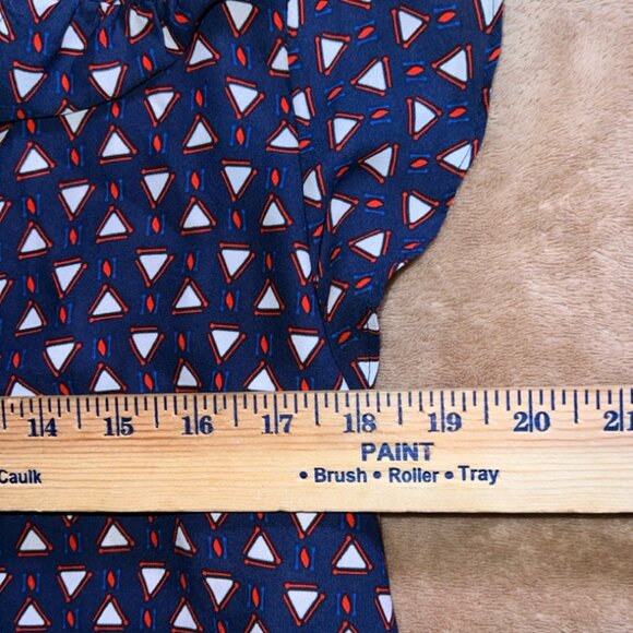 Carolina Belle Montreal Women Med Navy Triangle V-Neck Short Sleeve Blouse (U) - Picture 3 of 5